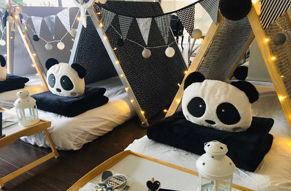 Black&White Teepee Party with Pandas (5)